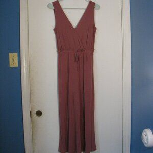 Sienna Sky Pink Jumpsuit Small Halter Style V Neckline Stretch Capri Cropped